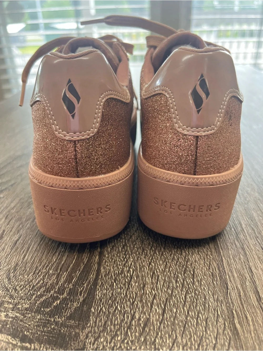 Skechers glittery rose